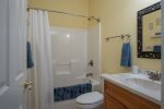 Shared 2nd Bathroom with Shower/Tub Combo